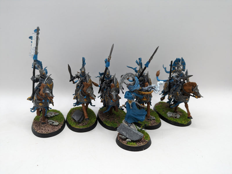 Age of Sigmar: Lumineth Realm-Lords Vanari Dawnriders and Scinari Cathallar (AR032)