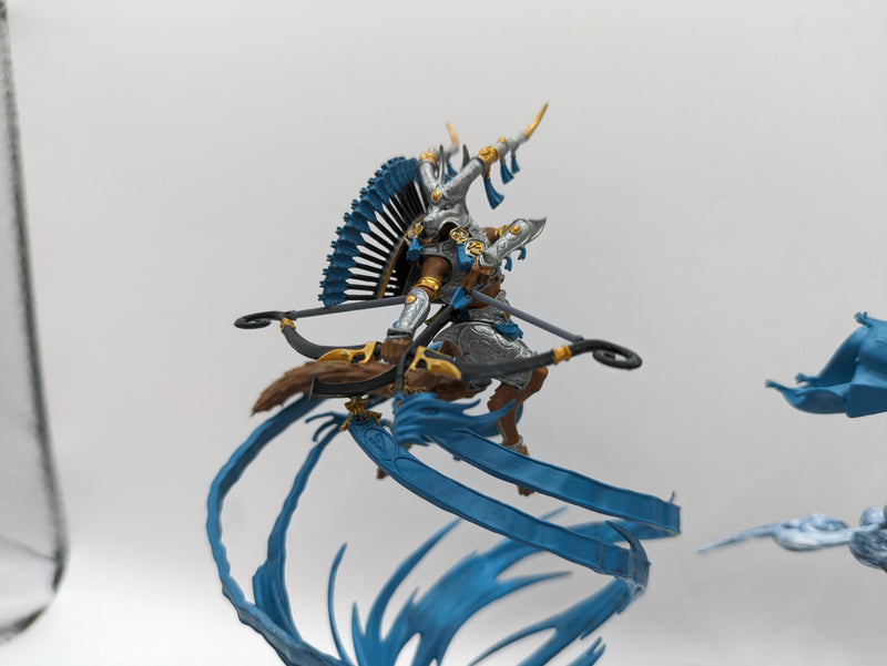 Age of Sigmar: Lumineth Realm-Lords Sevireth, Lord of the Seventh Wind and hurakan Windmage (AW014)