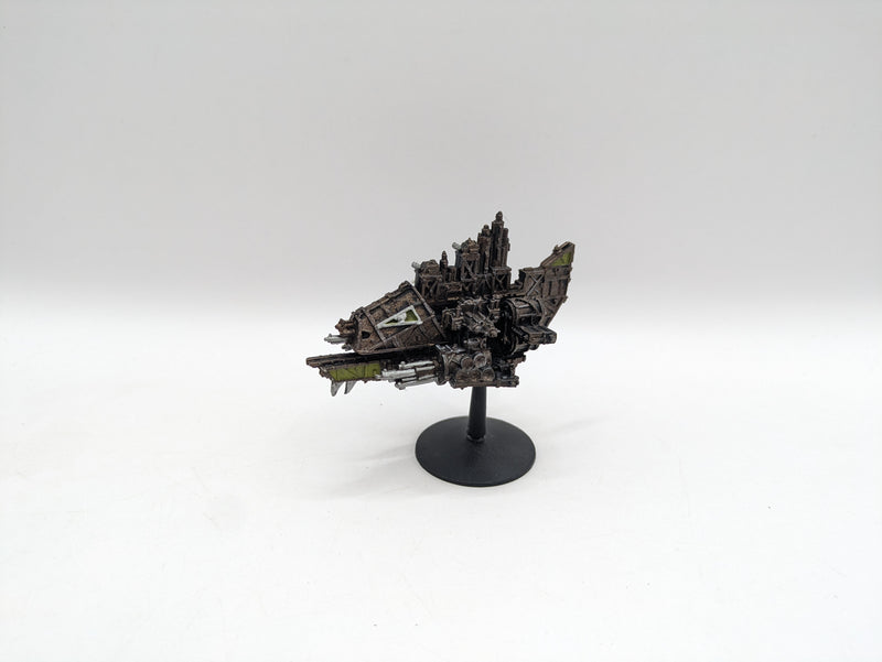 Warhammer 40k Battlefleet Gothic: Ork Terror Ship (AQ023)