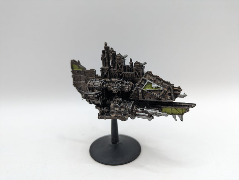 Warhammer 40k Battlefleet Gothic: Ork Terror Ship (AQ023)