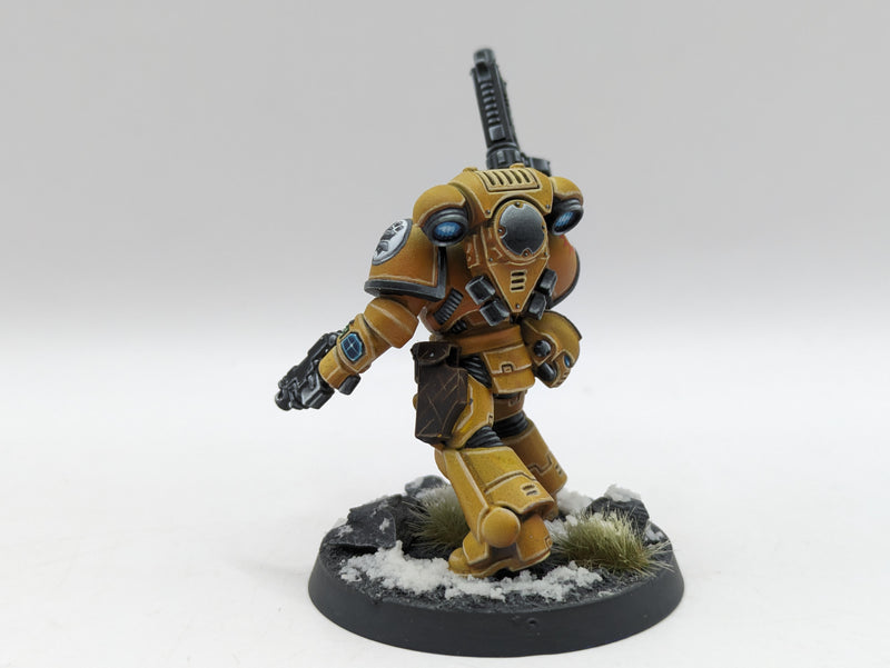 Warhammer 40k: Space Marine Imperial Fist Lieutenants - Pro Painted (AD055)