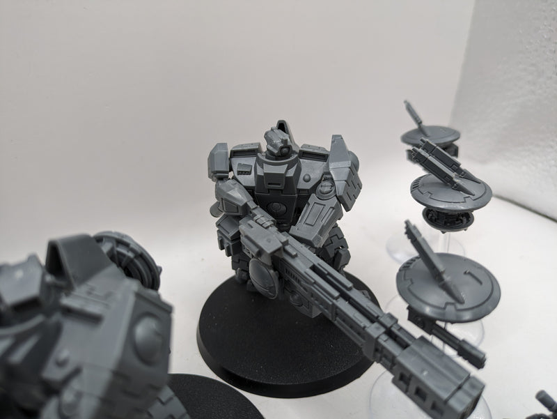 Warhammer 40k: T'au Empire Broadside Battlesuit Squad (AU092)