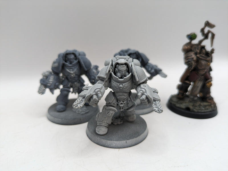 Warhammer 40k: Space Marine Aggressors and Apothecary Biologis (AA098)