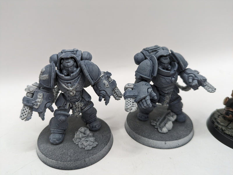 Warhammer 40k: Space Marine Aggressors and Apothecary Biologis (AA098)