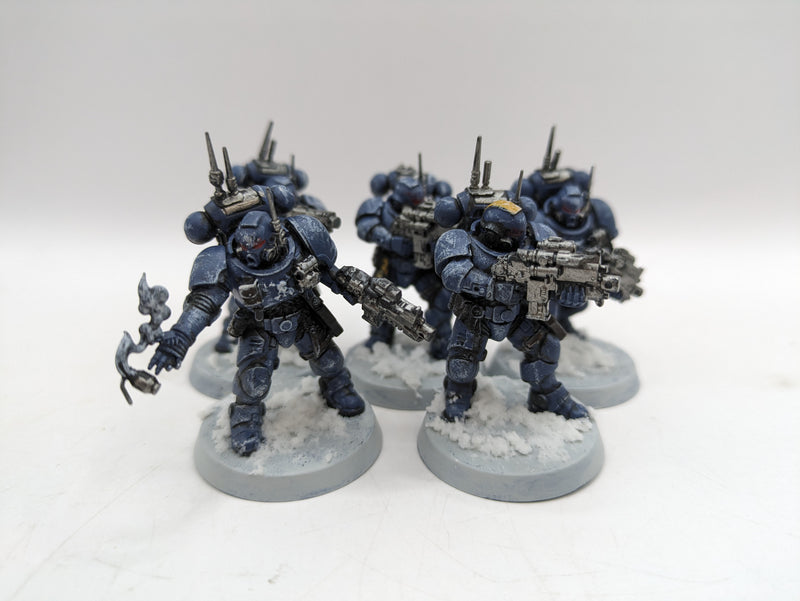 Warhammer 40k: Space Marine Infiltrators and Librarian (AD046)