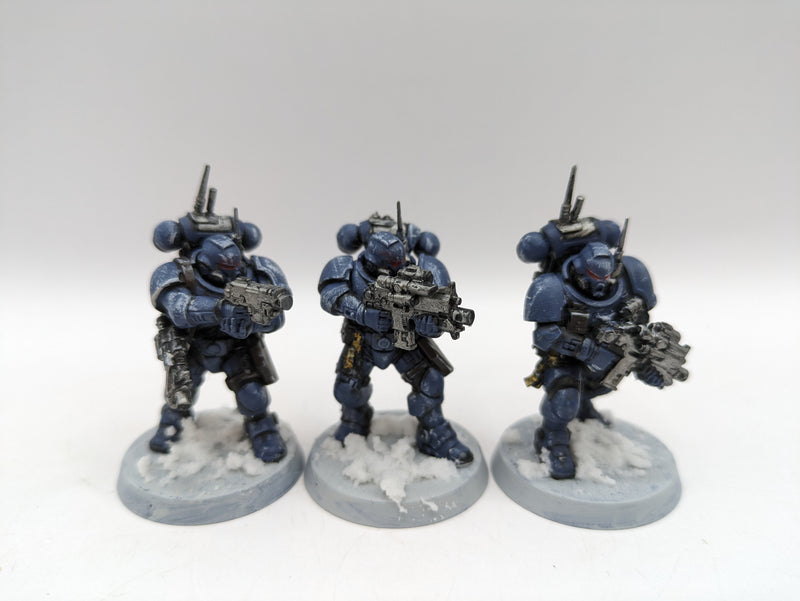 Warhammer 40k: Space Marine Infiltrators and Librarian (AD046)