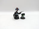 Warhammer 40k: Orks Metal Painboy and Grot (AZ126)