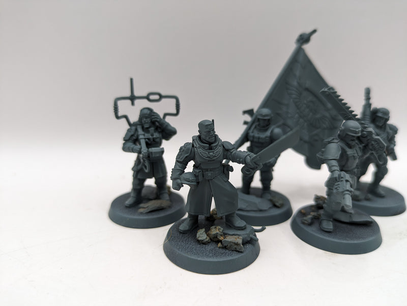 Warhammer 40k: Astra Militarum Cadian Command Squad (CAB1018)