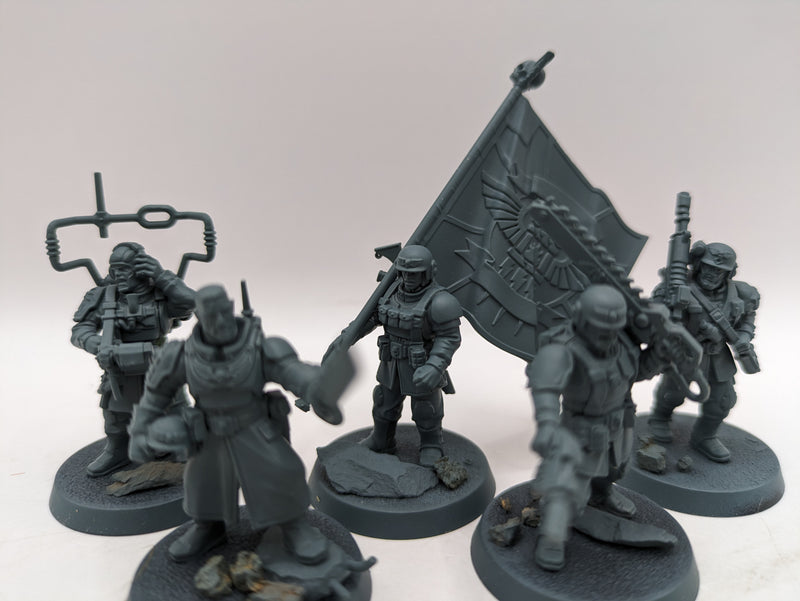 Warhammer 40k: Astra Militarum Cadian Command Squad (CAB1018)