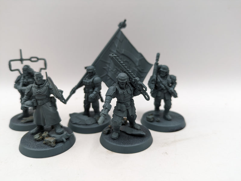 Warhammer 40k: Astra Militarum Cadian Command Squad (CAB1018)