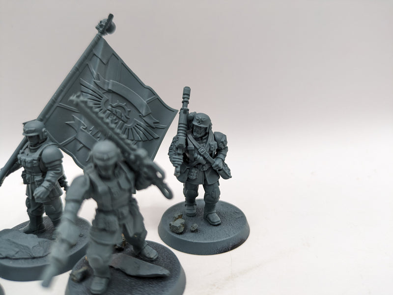 Warhammer 40k: Astra Militarum Cadian Command Squad (CAB1018)