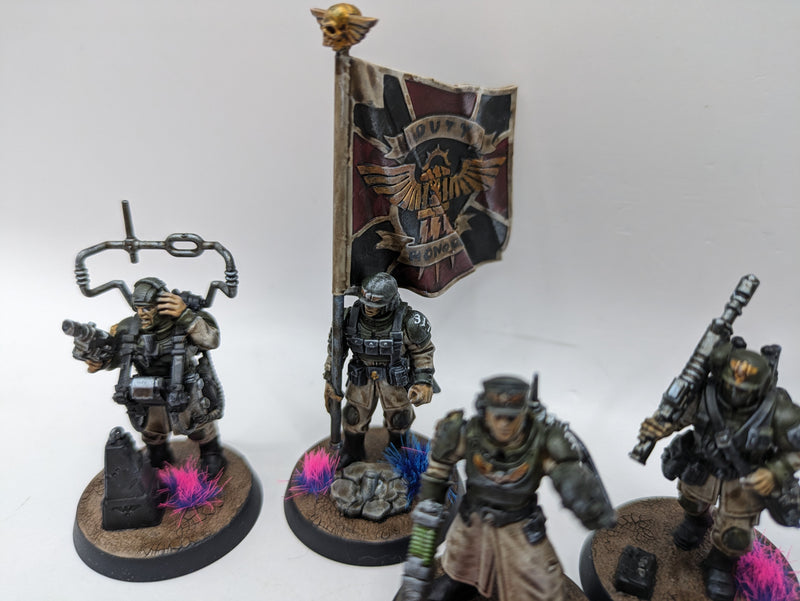 Warhammer 40k: Astra Militarum Cadian Command Squad (CAB1015)