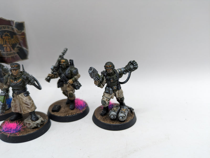 Warhammer 40k: Astra Militarum Cadian Command Squad (CAB1015)