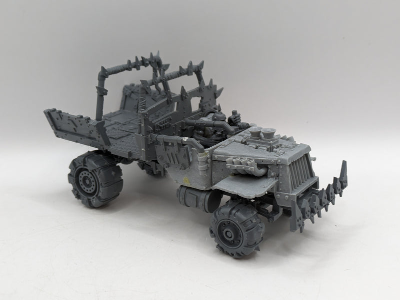 Warhammer 40k: Ork Trukk with Forgeworld Upgrade (CAB1075)