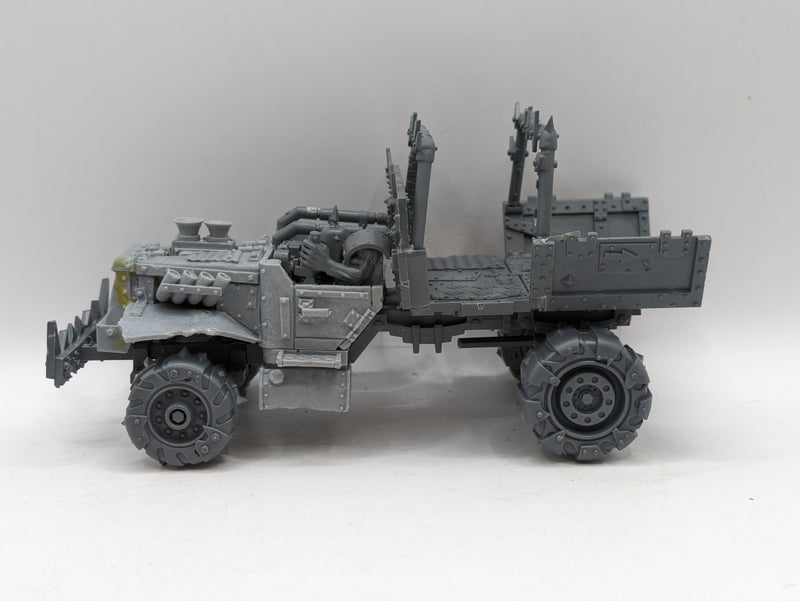 Warhammer 40k: Ork Trukk with Forgeworld Upgrade (CAB1075)