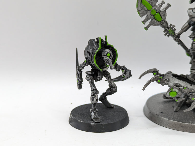 Warhammer 40k: Necron Cryptek and Cryptothralls (CAB1087)