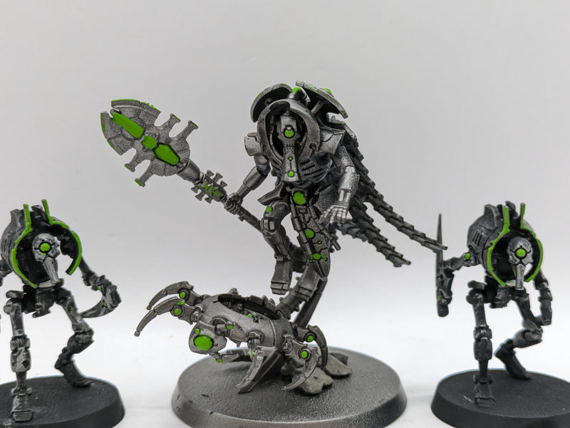 Warhammer 40k: Necron Cryptek and Cryptothralls (CAB1087)