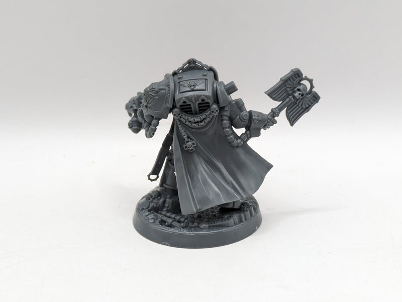 Warhammer 40k: Space Marine Terminator Caplain Tarenus - Missing Shoulder Pad (AZ215)