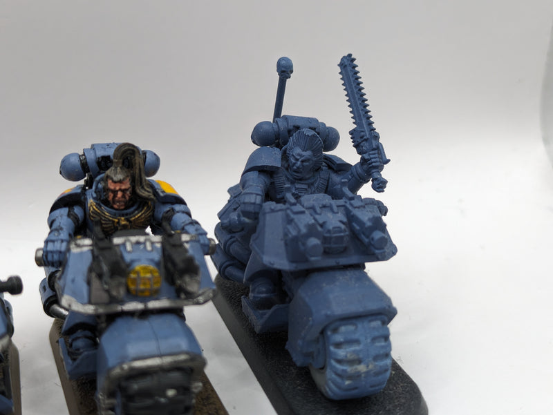 Warhammer 40k: Space Marine Space Wolves Bikes and Attack Bike (BA090)