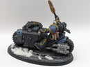 Warhammer 40k: Space Marine Space Wolves Primaris Chaplain on Bike (AZ046)
