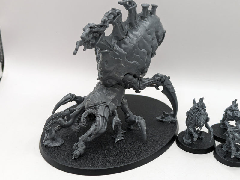 Warhammer 40k: Tyranid Neurogaunts and Psychophage (AL043)