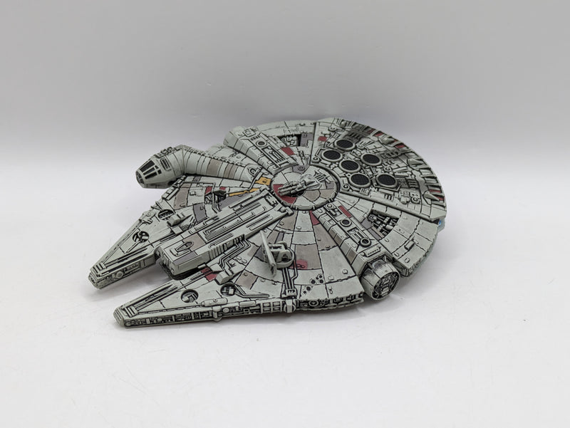 X-Wing Miniatures Game: Heroes of the Res Millenium Falcon (AT013)