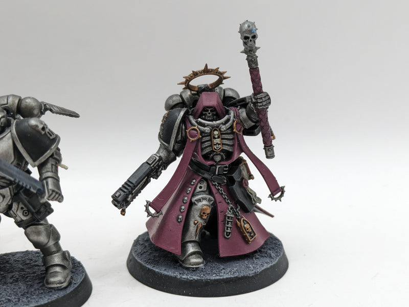 Warhammer 40k: Space Marine Silver Skulls Reivers and Chaplain (AW074)