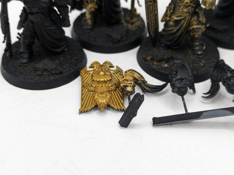 Warhammer 40k: Adeptus Custodes Wardens (AT012)