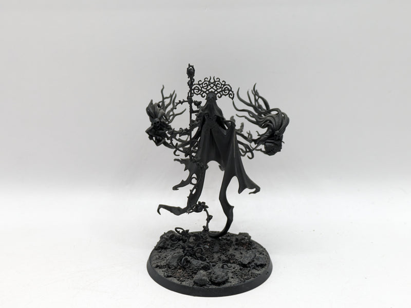 Warhammer Age of Sigmar: Nighthaunt Lady Olynder, Mortarch of Grief (AI120)