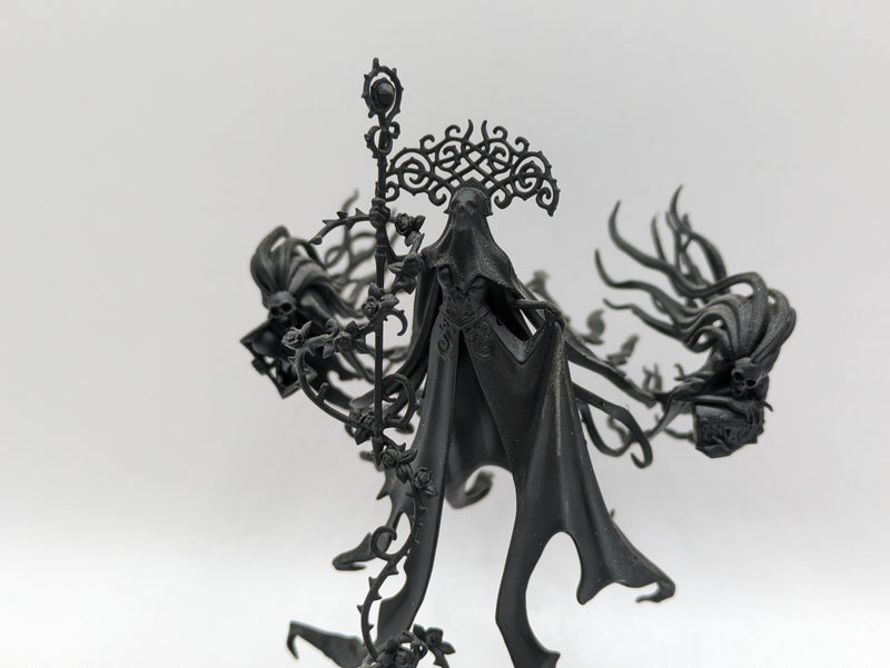 Warhammer Age of Sigmar: Nighthaunt Lady Olynder, Mortarch of Grief (AI120)