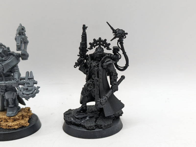 Warhammer 40k: Adeptus Mechanicus Tech-Priest Enginseer and Skitarii Marshal (AT017)