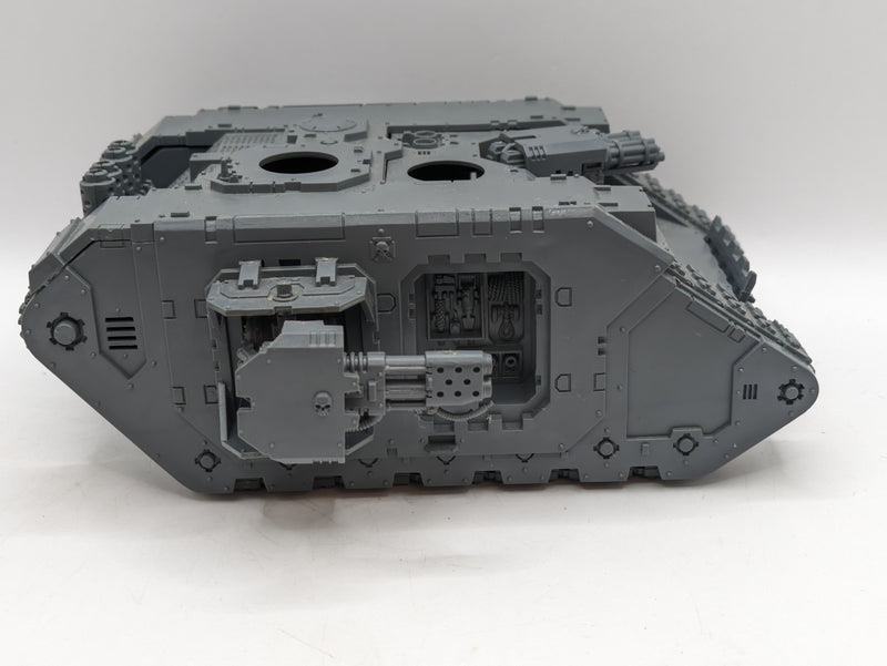 Warhammer 40k: Space Marine Land Raider Redeemer (AR035)