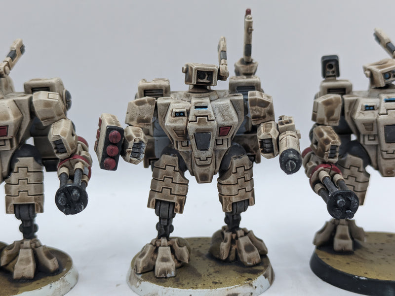 Warhammer 40k: T'au Empire Crisis Battlesuits (AZ189)