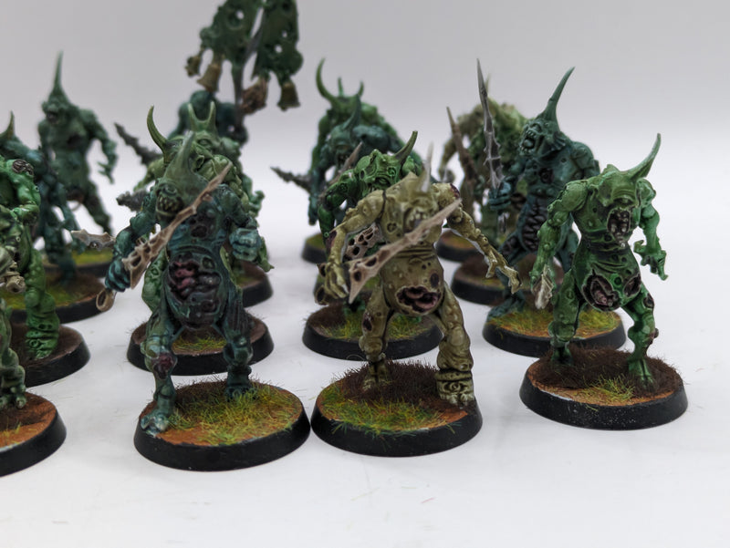 Warhammer Age of Sigmar: Maggotkin of Nurgle Plaguebearers (AT093)