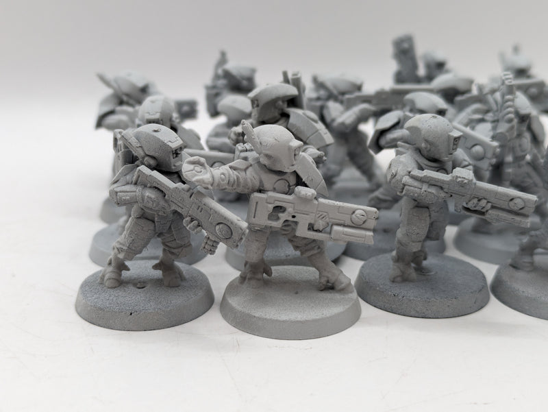 Warhammer 40k: T'au Empire Breachers and Fire Warriors (AE006)