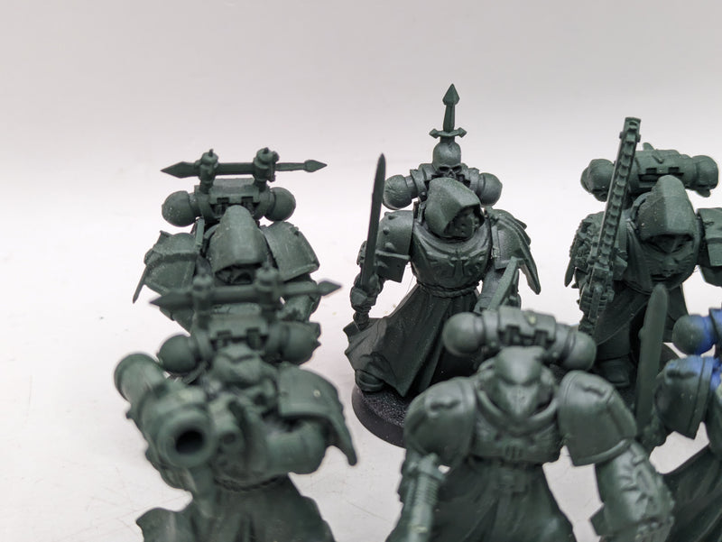 Warhammer 40k: Space Marine Dark Angels Veterans and Metal Company Master (AW170)