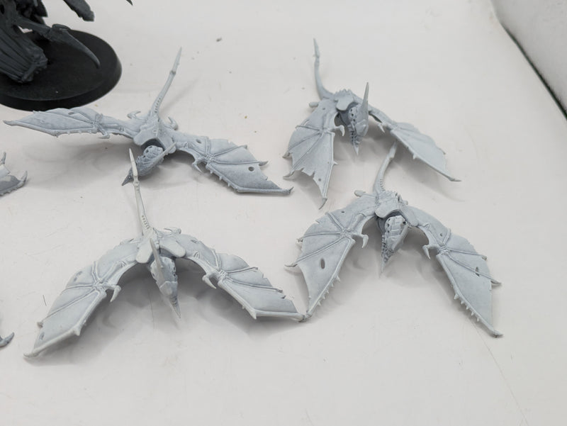 Warhammer 40k: Tyranid Winged Prime and Gargoyles (AZ222)