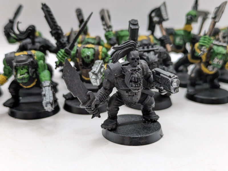 Warhammer 40k: Ork Boyz (AZ154)