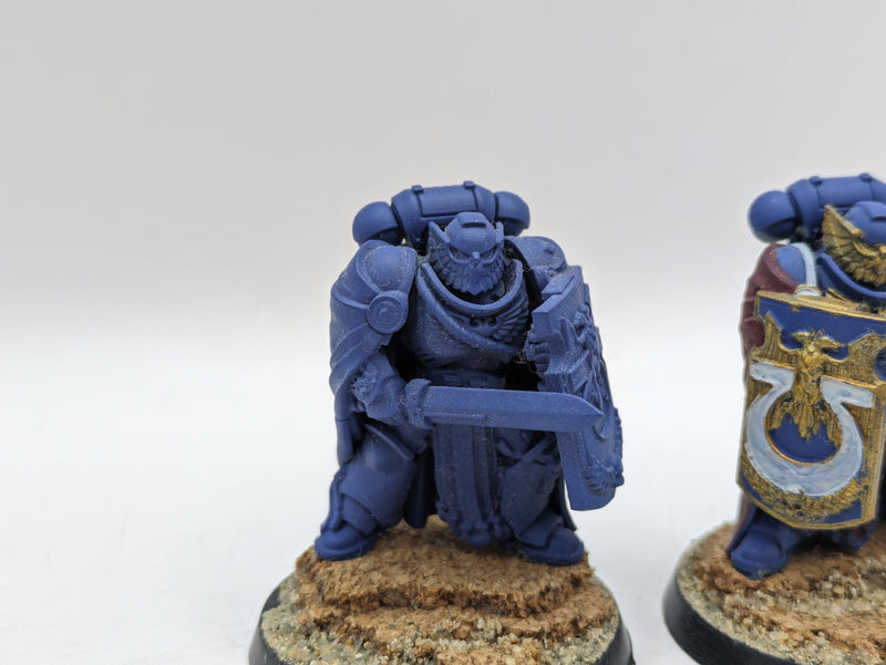 Warhammer 40k: Space Marine Ultramarines Victrix Honour Guard (AT068)