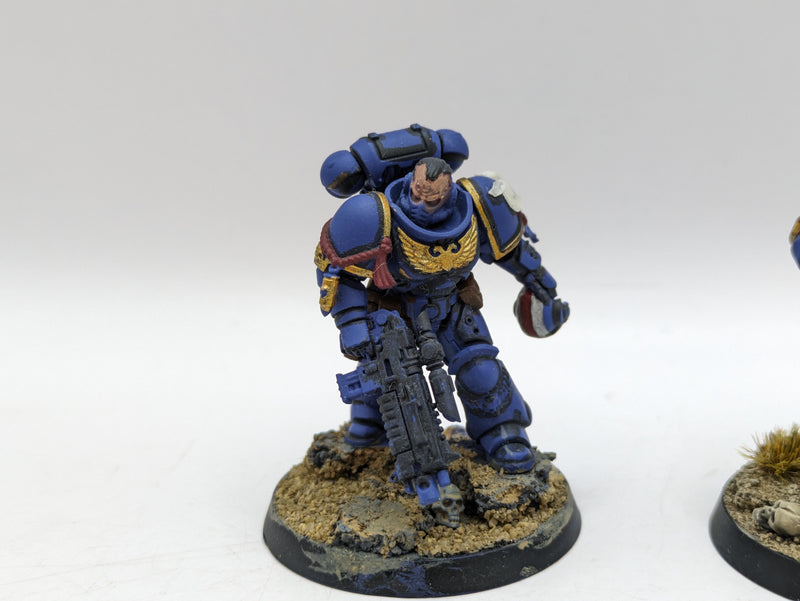 Warhammer 40k: Space Marine Ultramarines Lieutenant Clasius and Lieutenant (AI246)