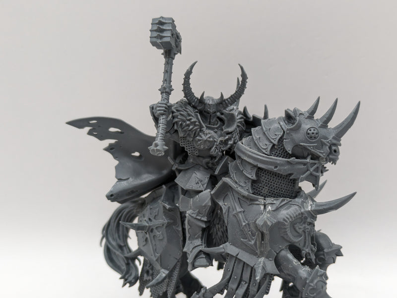 Warhammer Age of Sigmar: Slaves to Darkness Chaos Lord on Daemonic Mount (AI248)