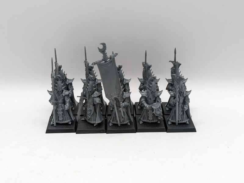 Warhammer The Old World: Dark Elves Black Guard (AZ083)