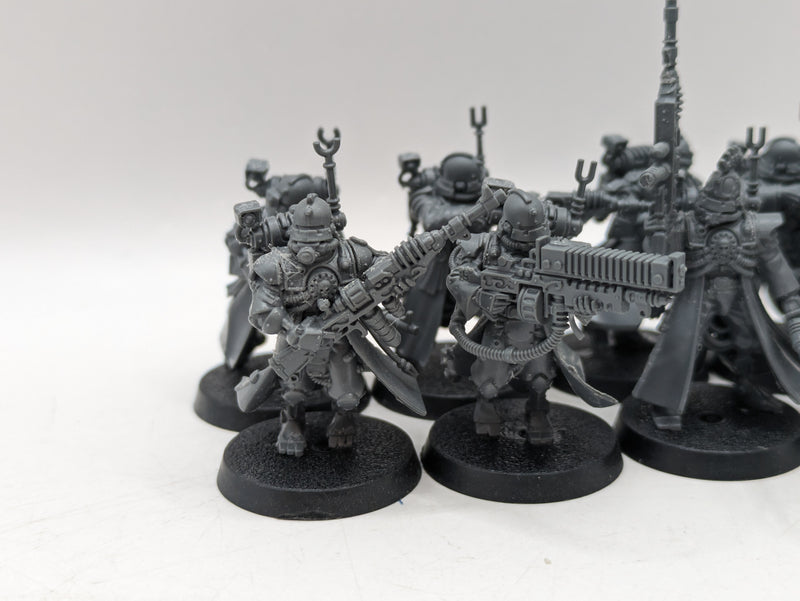 Warhammer 40k: Adeptus Mechanicus Skitarii Vanguard (AT059)