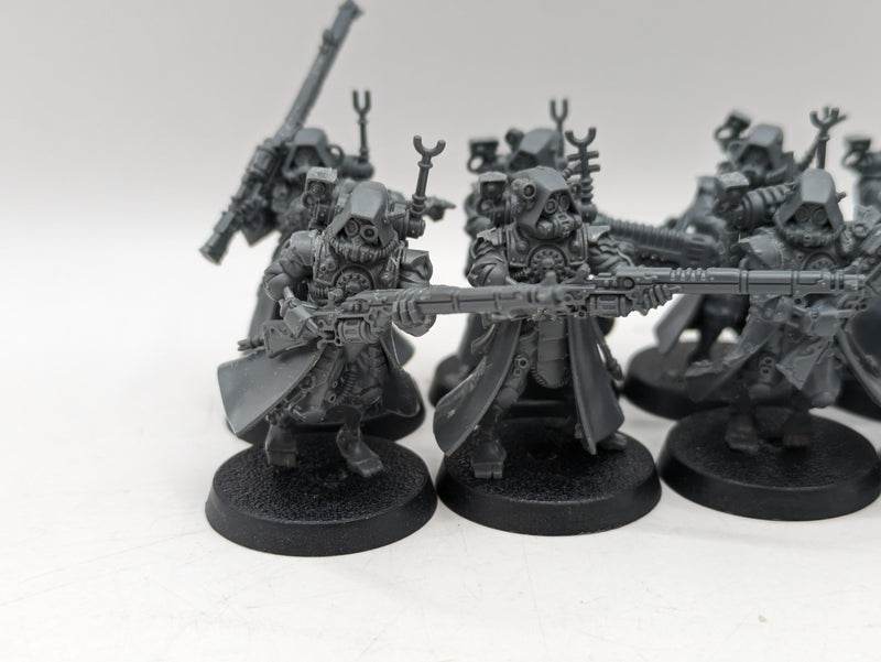 Warhammer 40k: Adeptus Mechanicus Skitarii Rangers (AJ036)