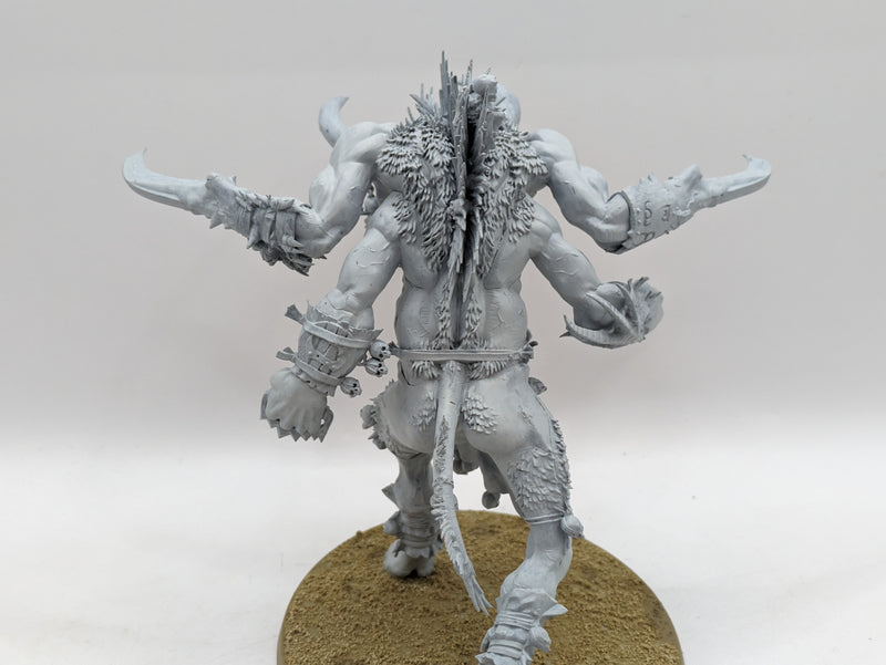 Warhammer The Old World: Beastmen Ghorgon (AR060)