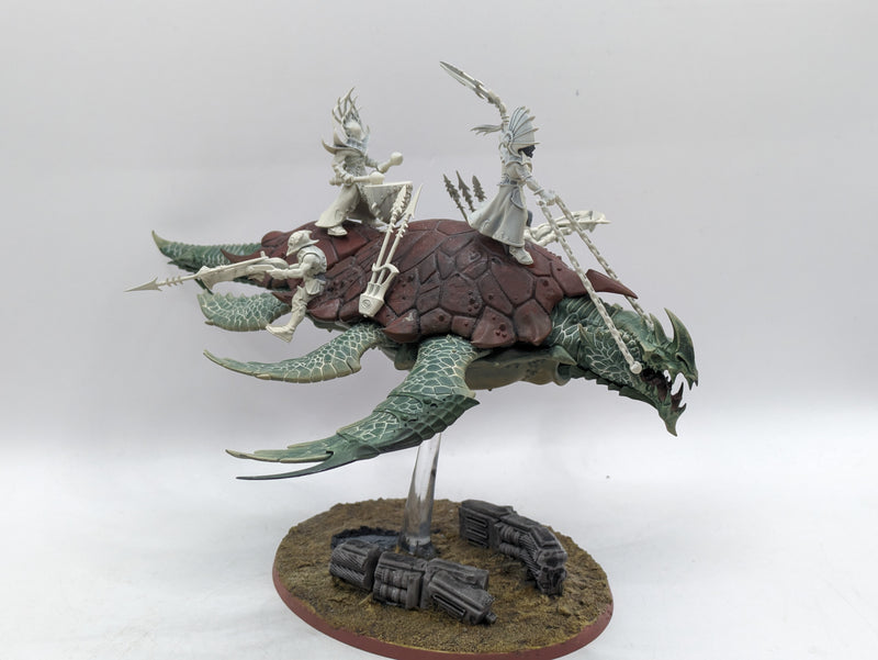 Warhammer Age of Sigmar: Idoneth Deepkin Akhelian Leviadon (AL053)