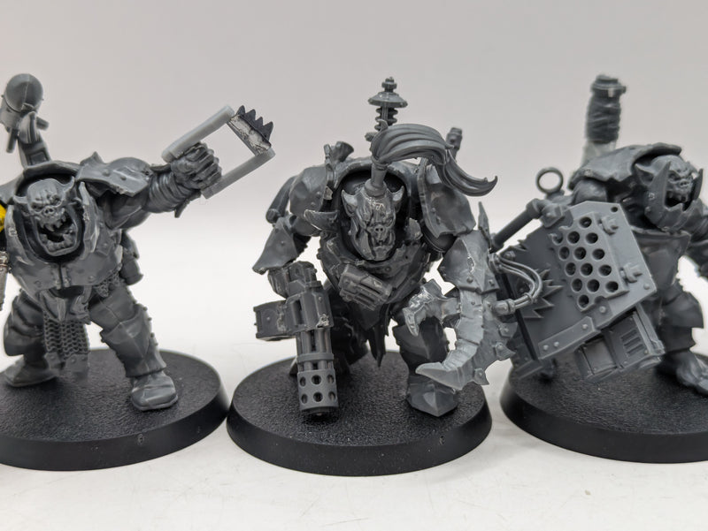 Warhammer 40k: Orks Converted Nobz/ Mega Armour Nobz (AW013)