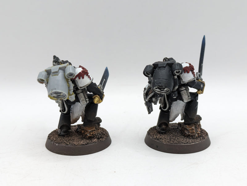 Warhammer Horus Heresy: Legiones Astartes Apothecary with Jump Packs (AZ223)