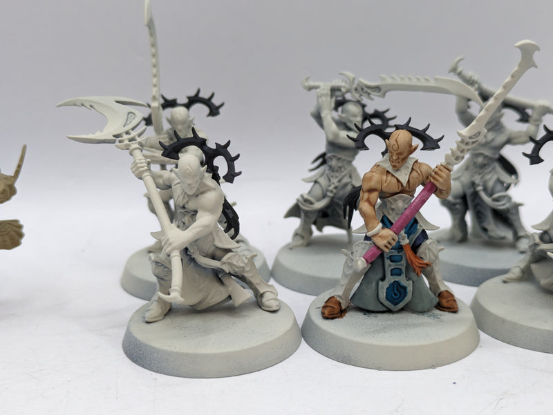 Warhammer Age of Sigmar: Idoneth Deepkin Namarti Thralls and Isharann Tidecaster (AF011)