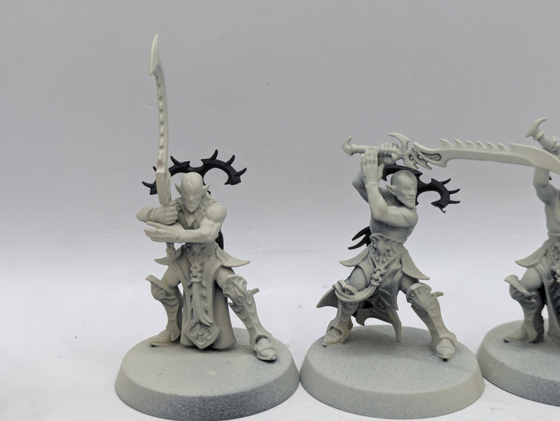 Warhammer Age of Sigmar: Idoneth Deepkin Namarti Thralls and Isharann Tidecaster (AF011)